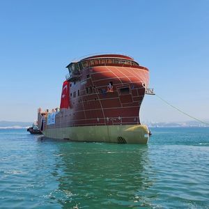 navire de service offshore de ravitaillement de plate-formes - PSV