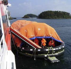 toboggan d'évacuation maritime pour navire