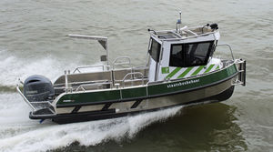 bateau de service