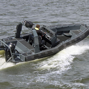 bateau utilitaire