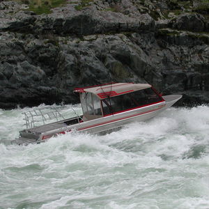 bateau de pêche-promenade hydrojet