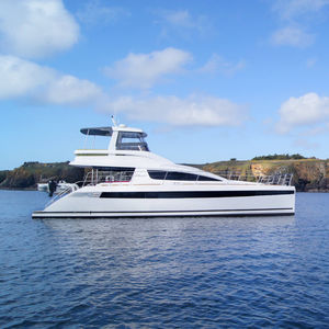 motor-yacht catamaran