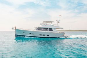 motor-yacht traditionnel