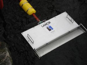 écrémeur d'hydrocarbures à déversoir 1