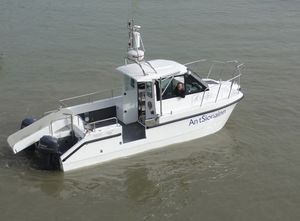 bateau de surveillance