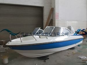 deck-boat hors-bord