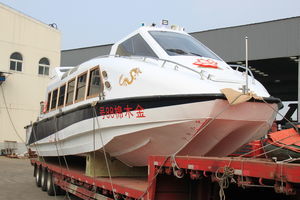 bateau à passagers 1