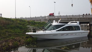 bateau de surveillance 1