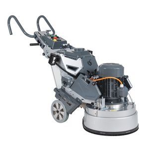 machine de polissage pour chantier naval