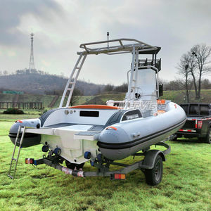 bateau pneumatique hors-bord 1