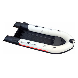 bateau pneumatique hors-bord 1