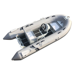 bateau pneumatique hors-bord 1