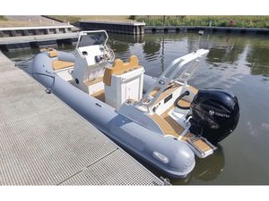 bateau de surveillance 1
