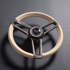 barre à roue pour bateau