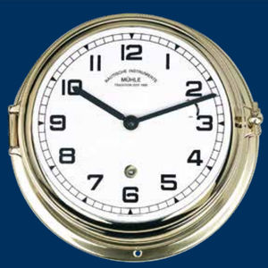 horloge en laiton