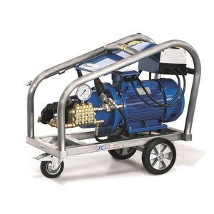nettoyeur haute pression pour chantier naval 1