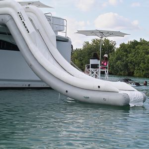 jeu aquatique toboggan
