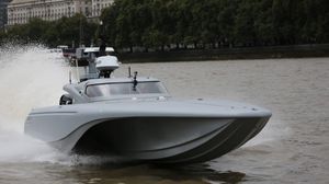 drone de surface de surveillance