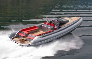 bateau pneumatique in-bord 1