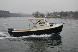 bateau de pêche-promenade hors-bord