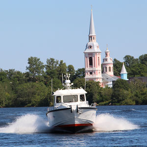 bateau de surveillance