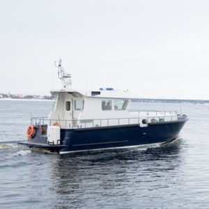 bateau de surveillance