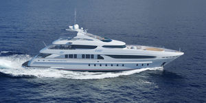 super-yacht rapide