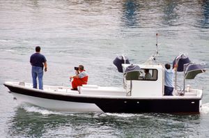 bateau auxiliaire de pêche