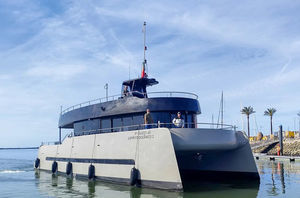bateau touristique 1