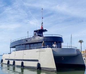 bateau touristique