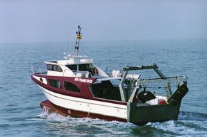 bateau de pêche professionnelle