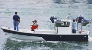 bateau auxiliaire de pêche