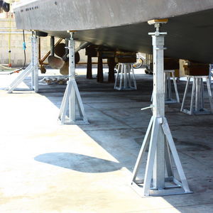 béquille pour bateau 1