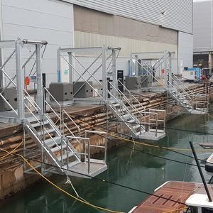 passerelle pour yacht
