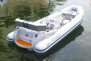 bateau pneumatique hydrojet 1