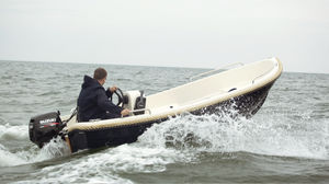runabout hors-bord