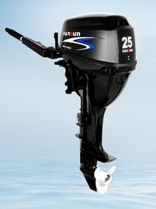 moteur hors-bord