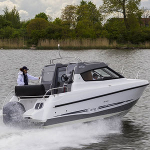 cabin-cruiser hors-bord