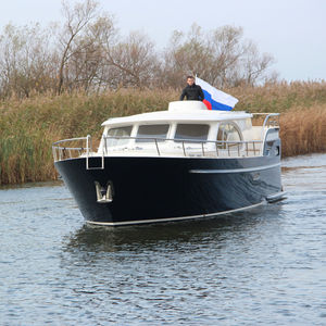 vedette in-bord
