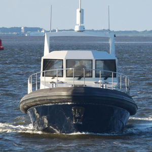 bateau de recherche scientifique