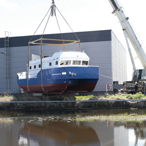 bateau de travail