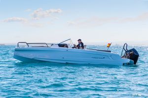 cabin-cruiser hors-bord 1