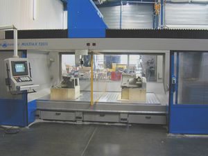 centre d'usinage CNC / à 5 axes / vertical / pour composites