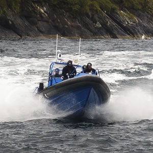bateau de surveillance