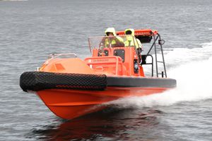bateau de service offshore