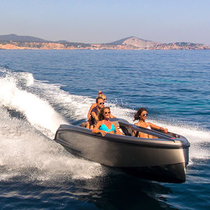 jet-ski six places