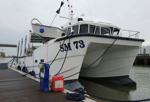 bateau de pêche professionnelle