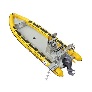 bateau de support pour la plongée 1