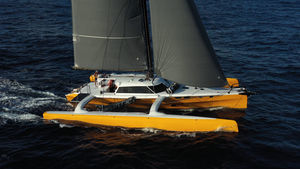 sailing-yacht trimaran