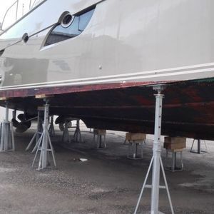 pied de mise sur cale pour bateau 1